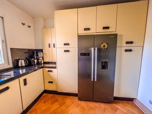 2 Zimmer Penthouse zu verkaufen in Benahavís mit Pool Garage - 680.000 € (Ref: 9509514)