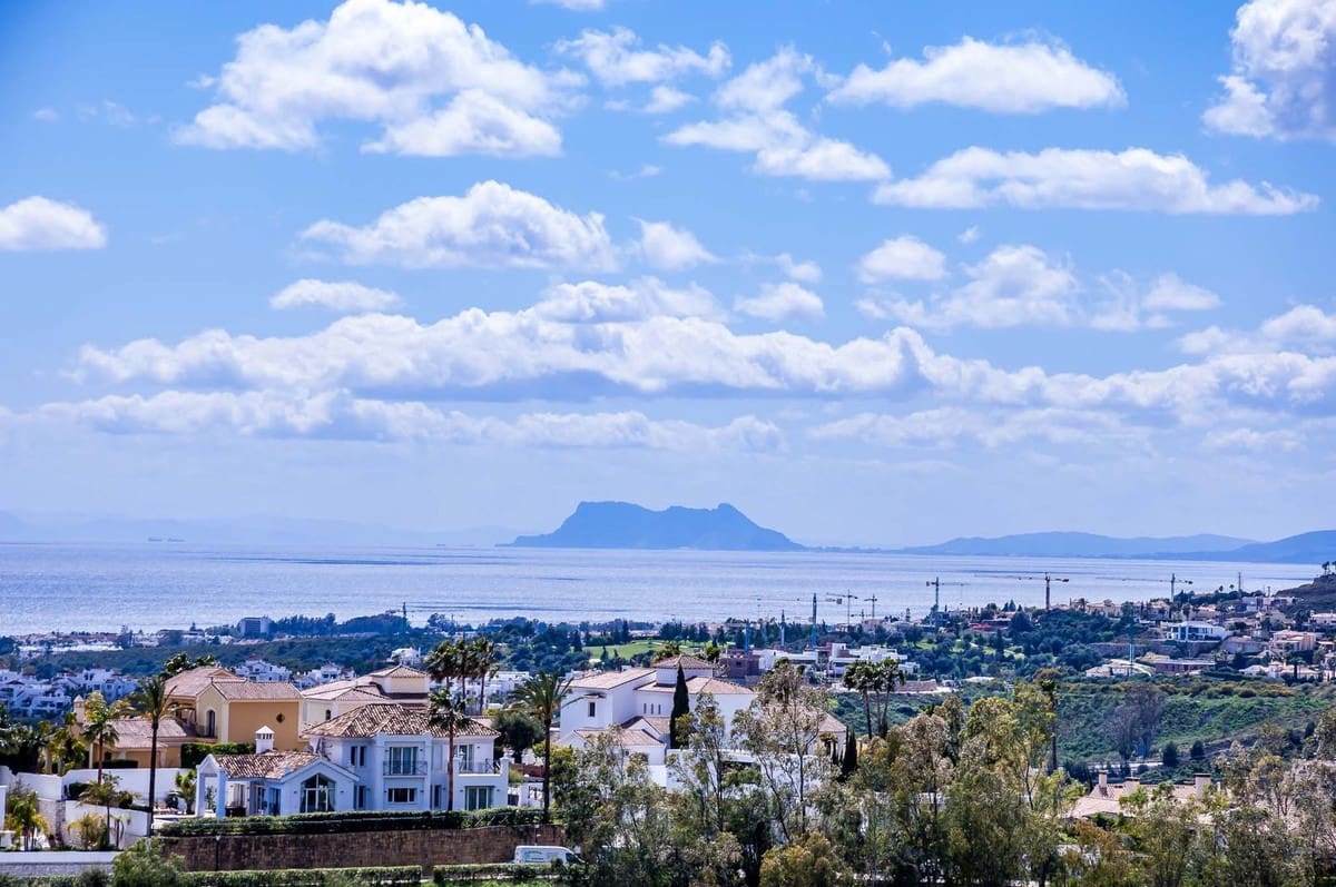 2 soveværelse Penthouse til salg i Benahavis med swimmingpool garage - € 680.000 (Ref: 9509514)