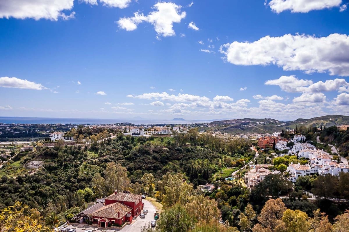 2 soveværelse Penthouse til salg i Benahavis med swimmingpool garage - € 680.000 (Ref: 9509514)