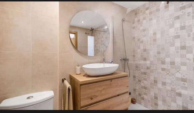 3 chambre Appartement à vendre à Nueva Andalucia, Marbella avec garage - 390 000 € (Ref: 9509515)