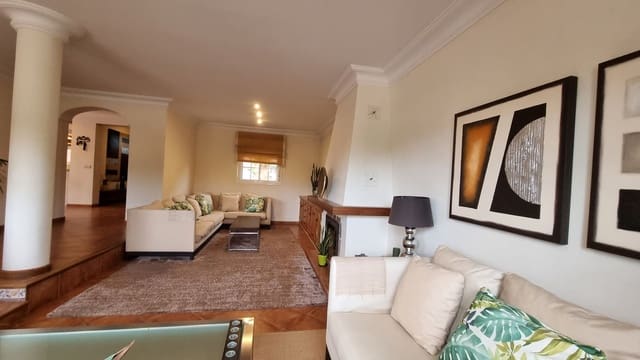 4 chambre Villa/Maison à vendre à Nueva Andalucia, Marbella avec piscine garage - 1 395 000 € (Ref: 9509522)