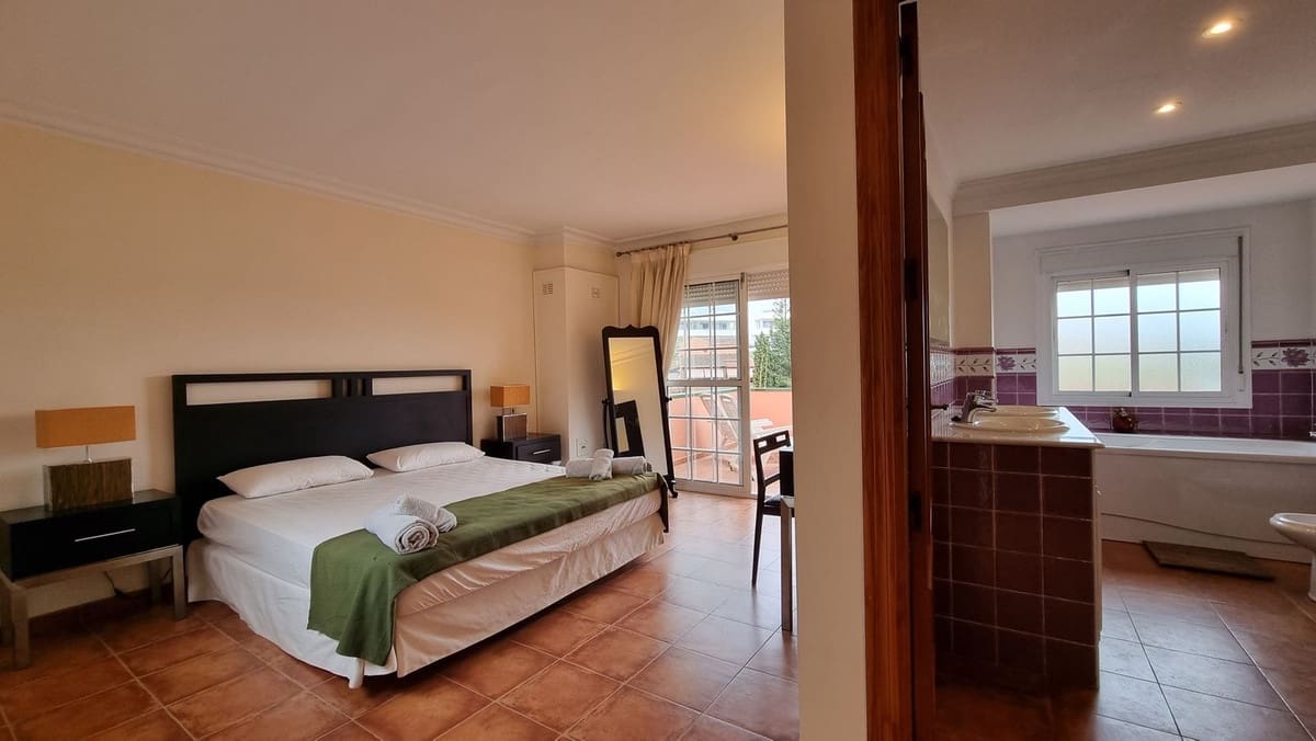 4 camera da letto Villa in vendita in Nueva Andalucia con piscina garage - 1.395.000 € (Rif: 9509522)