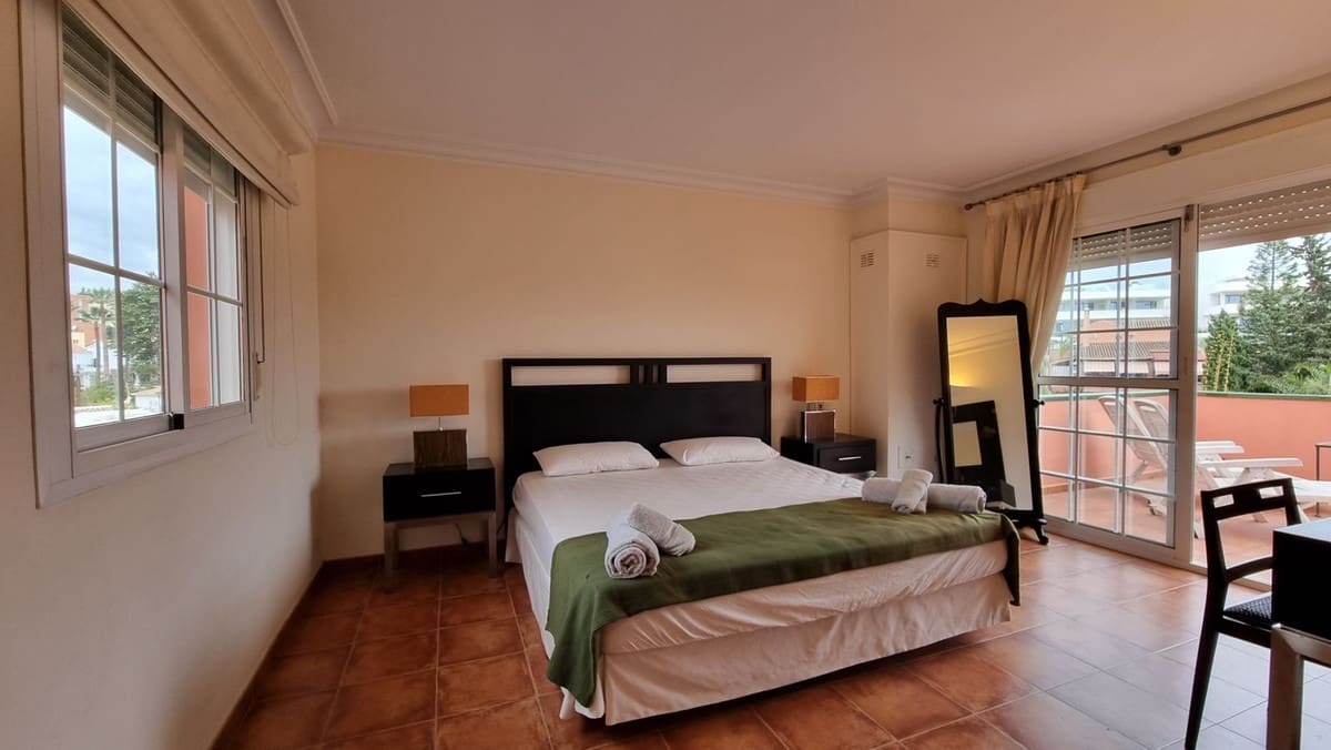 4 camera da letto Villa in vendita in Nueva Andalucia con piscina garage - 1.395.000 € (Rif: 9509522)