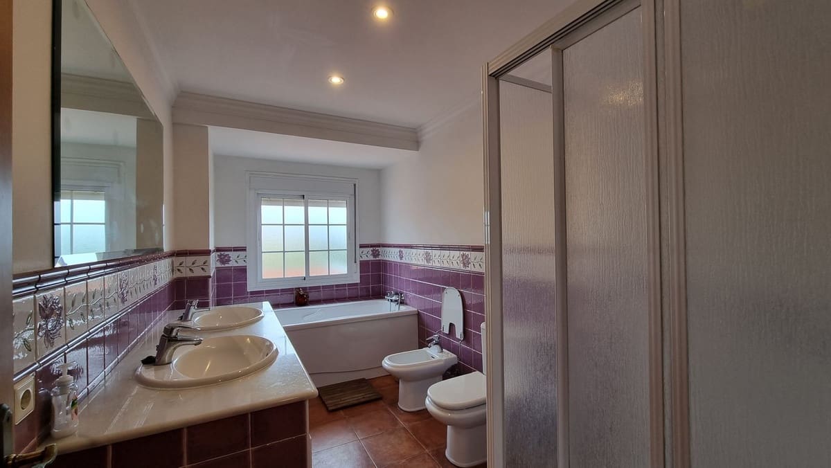 4 camera da letto Villa in vendita in Nueva Andalucia con piscina garage - 1.395.000 € (Rif: 9509522)