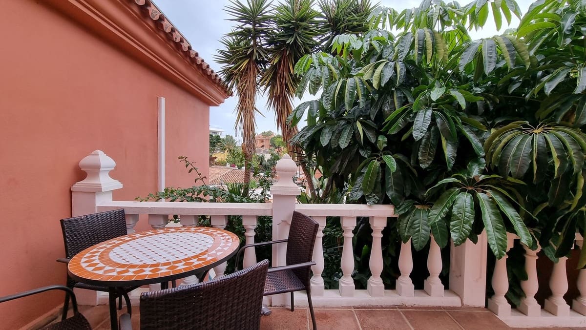 4 camera da letto Villa in vendita in Nueva Andalucia con piscina garage - 1.395.000 € (Rif: 9509522)