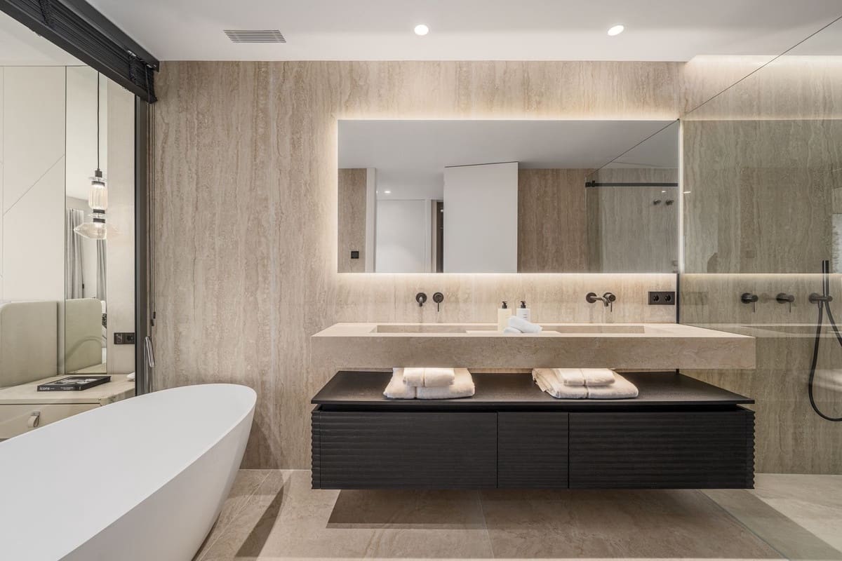 Apartamento de 4 habitaciones en Nueva Andalucia en venta con piscina garaje - 2.750.000 € (Ref: 9509524)