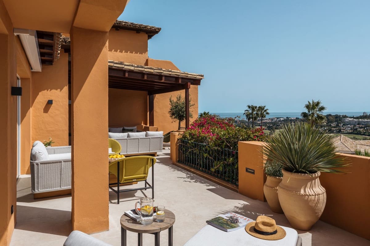 4 bedroom Apartment for sale in Nueva Andalucia with pool garage - € 2,750,000 (Ref: 9509524)