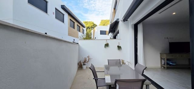 3 Zimmer Haus zu verkaufen in Nueva Andalucia, Marbella mit Pool Garage - 790.000 € (Ref: 9509528)