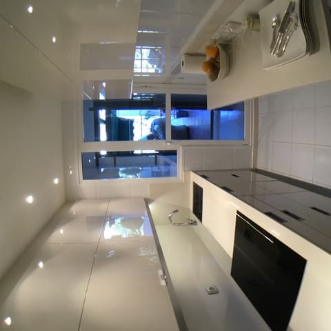 2 soverom Leilighet til salgs i Nueva Andalucia, Marbella med svømmebasseng garasje - € 415 000 (Ref: 9509529)