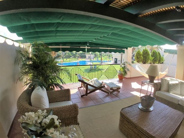 2 soverom Leilighet til salgs i Nueva Andalucia, Marbella med svømmebasseng garasje - € 415 000 (Ref: 9509529)