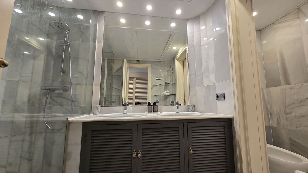 3 soverom Leilighet til salgs i Puerto Banus med svømmebasseng garasje - € 5 100 000 (Ref: 9509531)