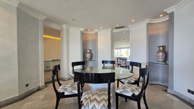 3 soverom Leilighet til salgs i Puerto Banus, Marbella med svømmebasseng garasje - € 5 100 000 (Ref: 9509531)