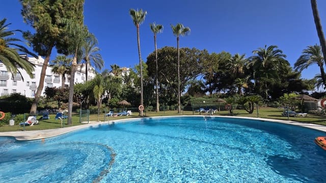 3 soverom Leilighet til salgs i Puerto Banus, Marbella med svømmebasseng garasje - € 5 100 000 (Ref: 9509531)