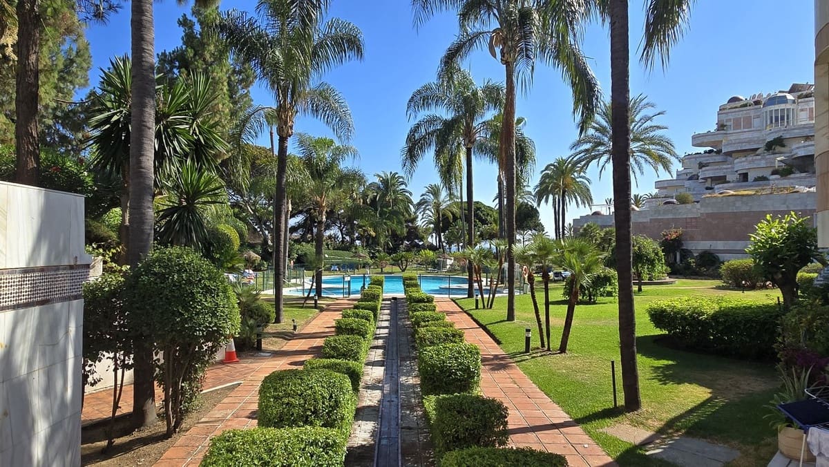 3 soverom Leilighet til salgs i Puerto Banus med svømmebasseng garasje - € 5 100 000 (Ref: 9509531)