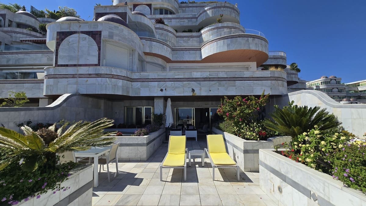 3 chambre Appartement à vendre à Puerto Banus avec piscine garage - 5 100 000 € (Ref: 9509531)