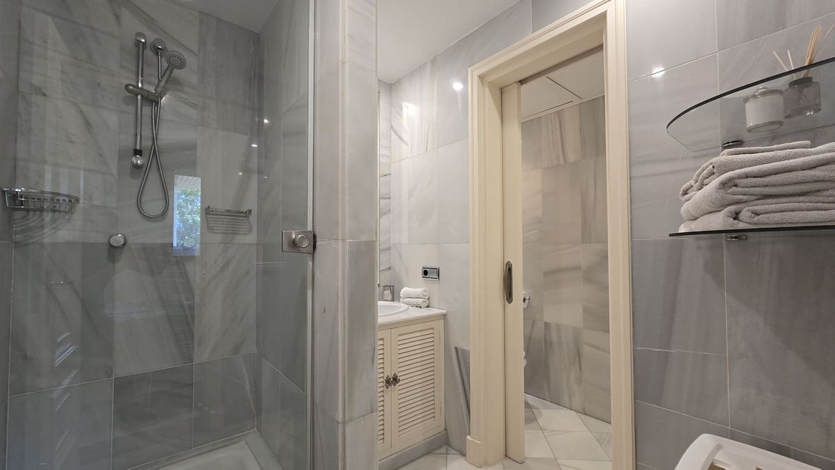 3 chambre Appartement à vendre à Puerto Banus avec piscine garage - 5 100 000 € (Ref: 9509531)