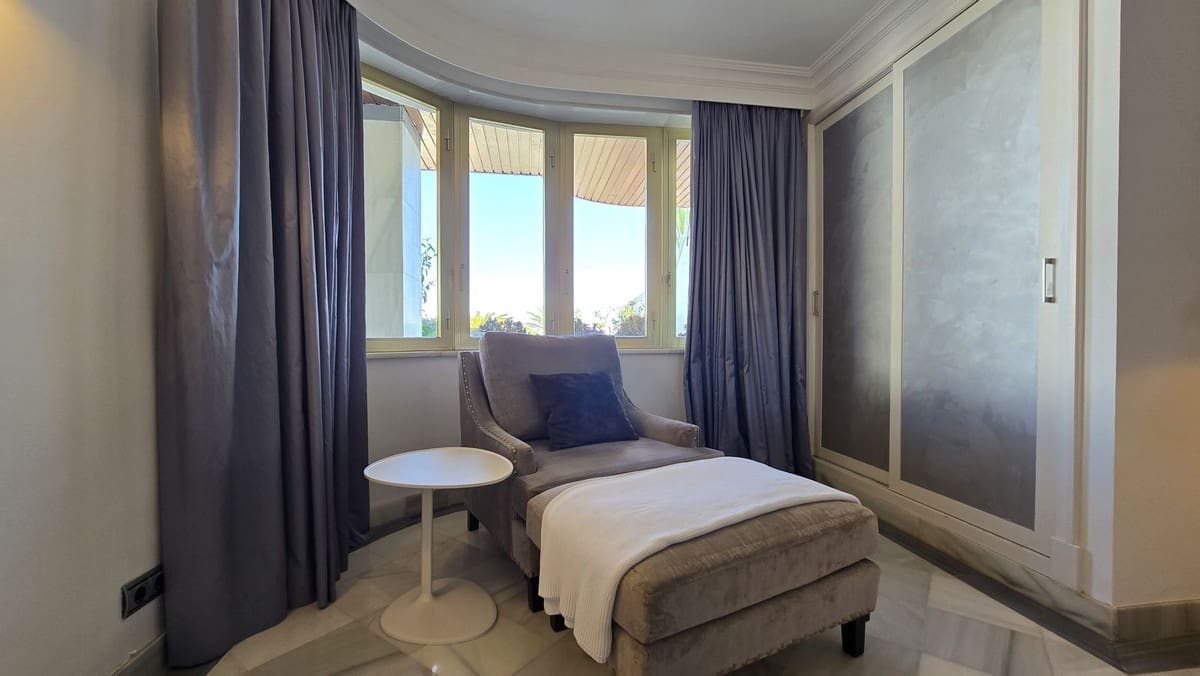 3 chambre Appartement à vendre à Puerto Banus avec piscine garage - 5 100 000 € (Ref: 9509531)