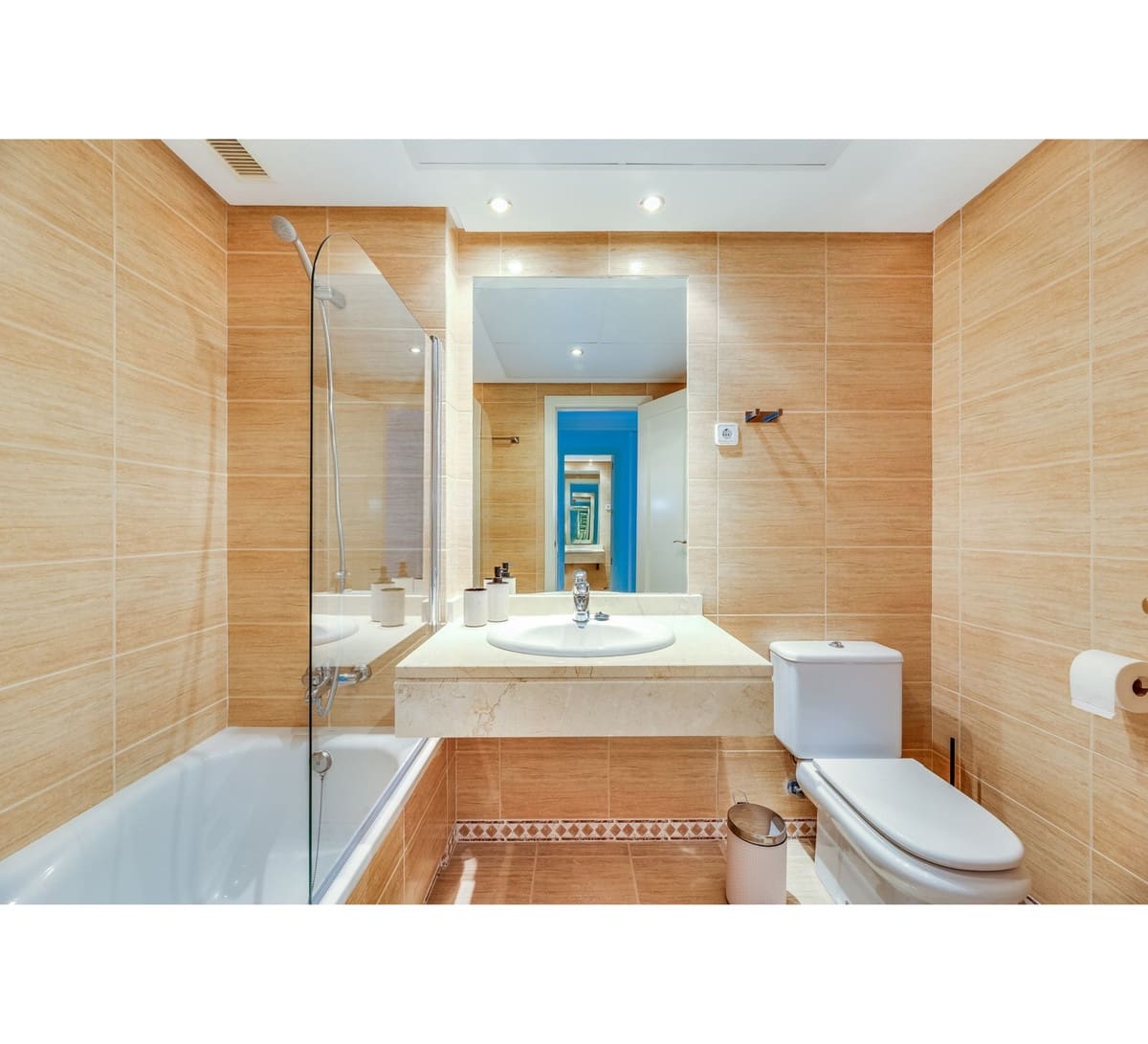 Apartamento de 2 habitaciones en Marbella en venta con piscina garaje - 480.000 € (Ref: 9509532)