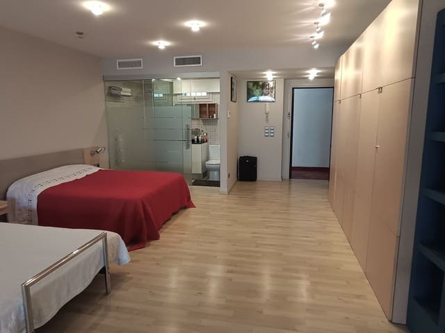 2 soveværelse Lejlighed til salg i Puerto Banus, Marbella med garage - € 650.000 (Ref: 9509533)