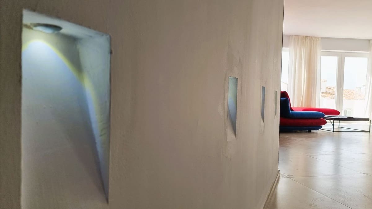 2 soverom Leilighet til salgs i Puerto Banus med garasje - € 649 000 (Ref: 9509534)