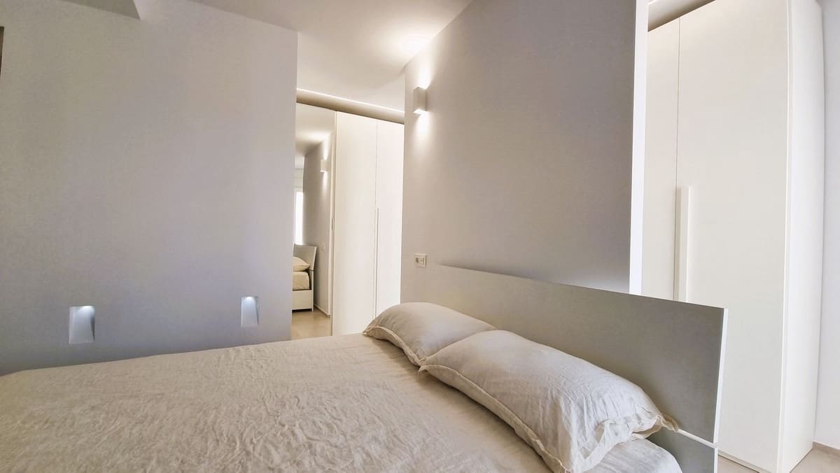 2 soverom Leilighet til salgs i Puerto Banus med garasje - € 649 000 (Ref: 9509534)