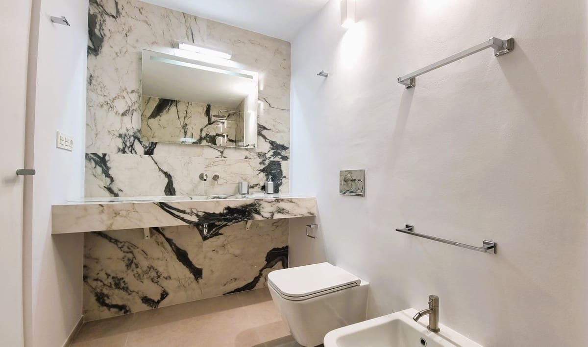 2 makuuhuone Huoneisto myytävänä paikassa Puerto Banus mukana 
autotalli - 649 000 € (Ref: 9509534)