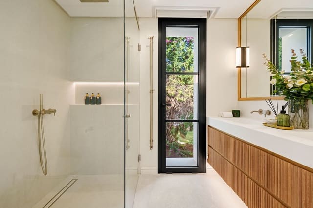 5 quarto Moradia para venda em La Quinta, Benahavís com piscina garagem - 6 250 000 € (Ref: 9509540)