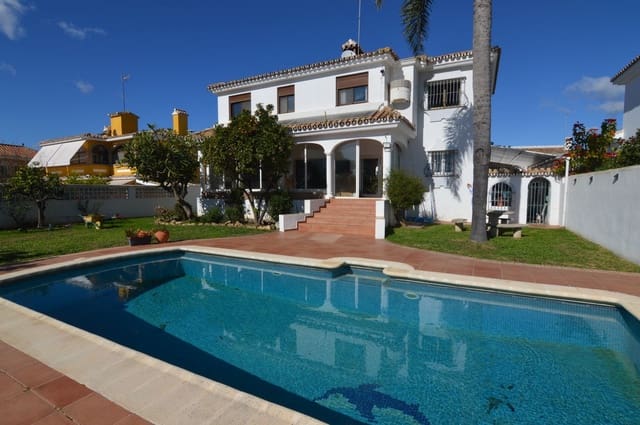 5 chambre Villa/Maison à vendre à San Pedro de Alcantara, Marbella avec piscine garage - 1 150 000 € (Ref: 9509552)