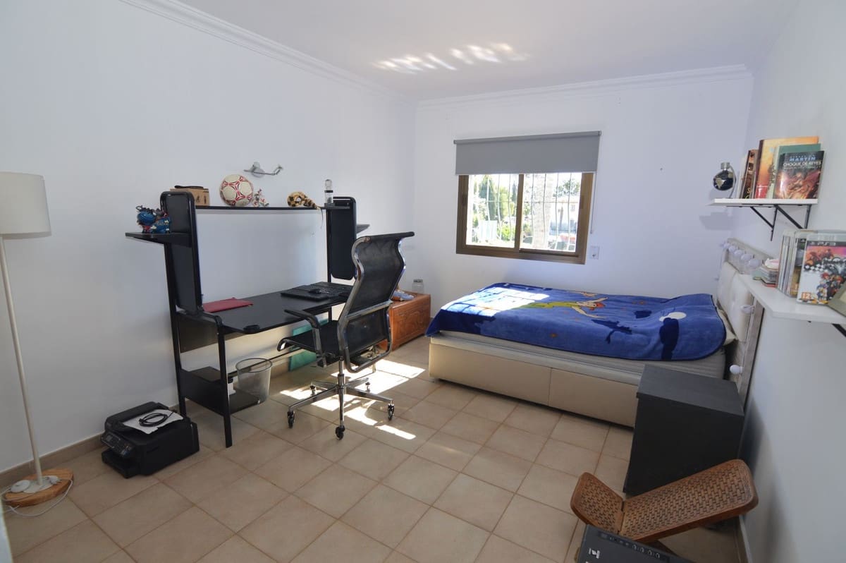 5 chambre Villa/Maison à vendre à San Pedro de Alcantara avec piscine garage - 1 150 000 € (Ref: 9509552)