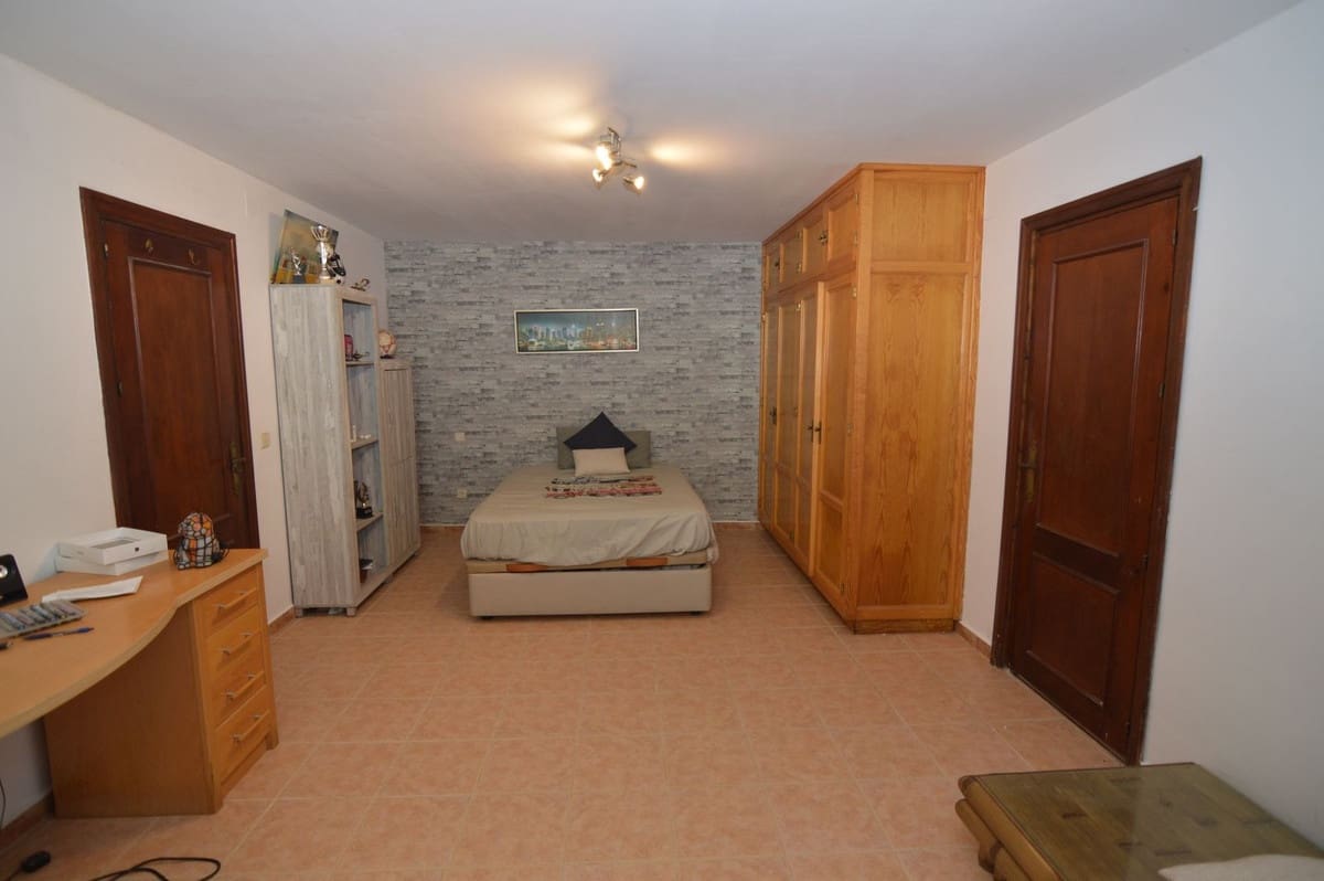 5 chambre Villa/Maison à vendre à San Pedro de Alcantara avec piscine garage - 1 150 000 € (Ref: 9509552)