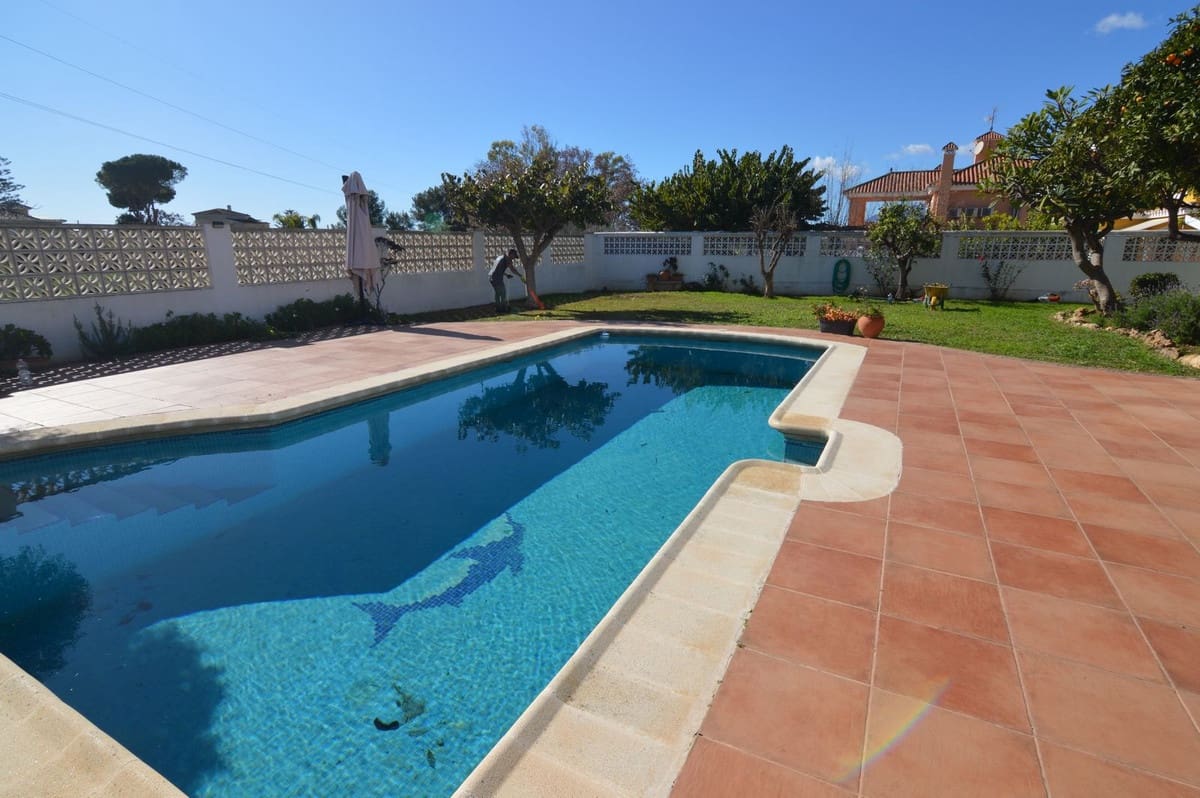 5 chambre Villa/Maison à vendre à San Pedro de Alcantara avec piscine garage - 1 150 000 € (Ref: 9509552)