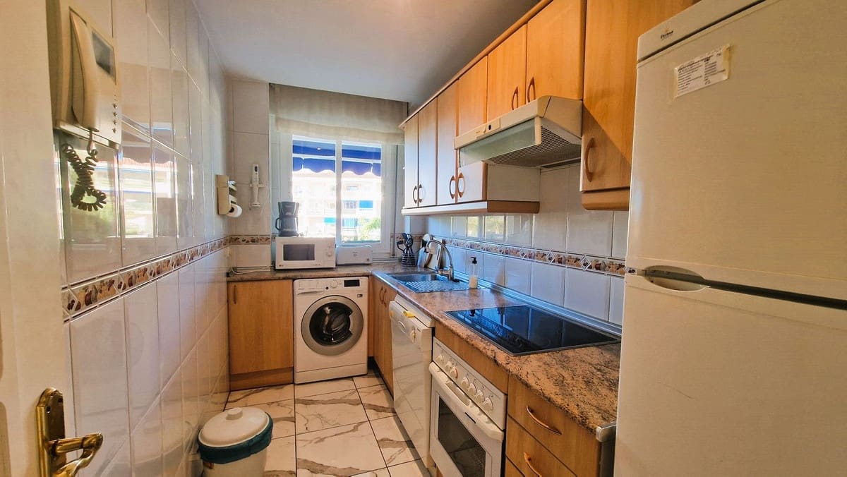 2 chambre Appartement à vendre à Nueva Andalucia avec piscine garage - 375 000 € (Ref: 9509553)