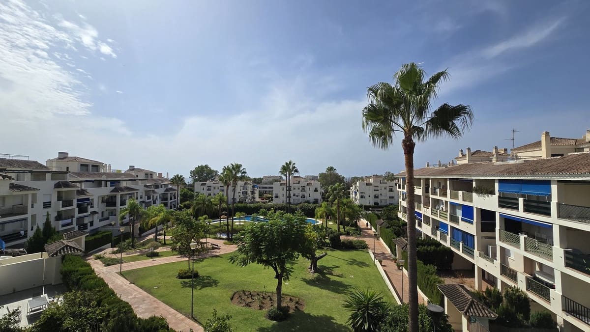 2 chambre Appartement à vendre à Nueva Andalucia avec piscine garage - 375 000 € (Ref: 9509553)