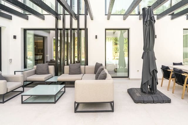 4 chambre Villa/Maison à vendre à Nueva Andalucia, Marbella avec piscine garage - 3 395 000 € (Ref: 9509555)