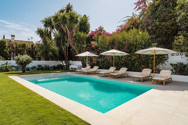 4 bedroom Villa for sale in Marbella with pool garage - € 3,850,000 (Ref: 9509556)