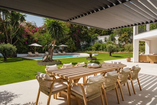 4 bedroom Villa for sale in Marbella with pool garage - € 3,850,000 (Ref: 9509556)