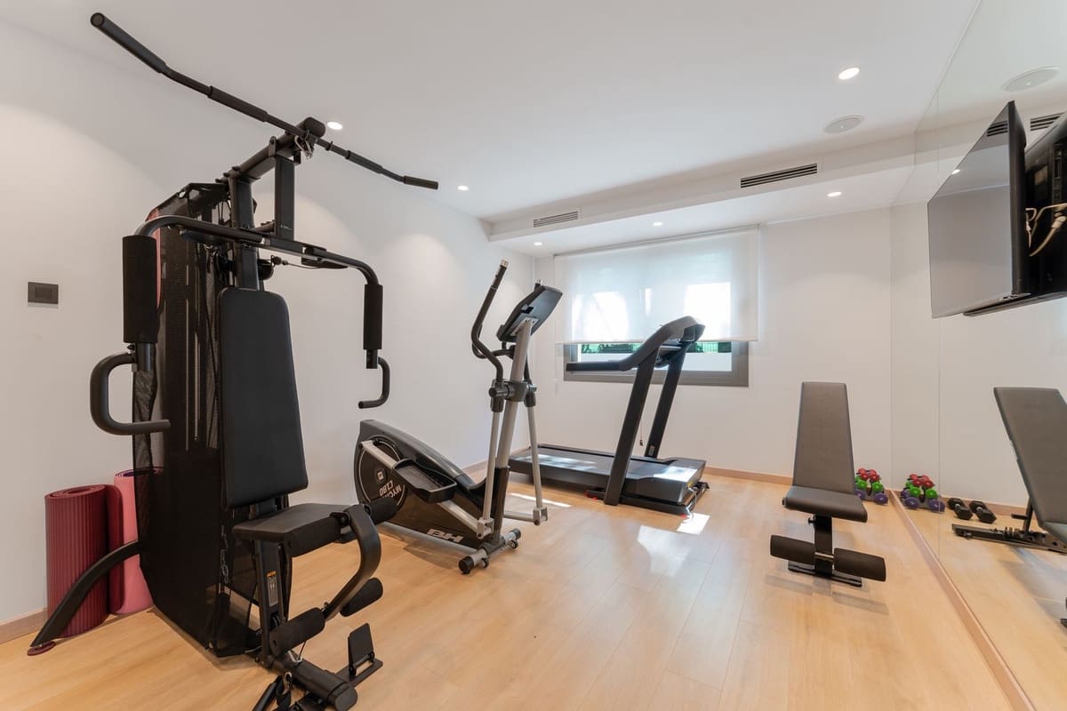 5 chambre Villa/Maison à vendre à Marbella avec piscine garage - 4 950 000 € (Ref: 9509557)