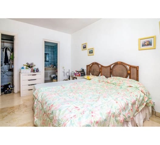 2 makuuhuone Kattohuoneisto myytävänä paikassa El Paraiso, Estepona mukana uima-altaan - 299 000 € (Ref: 9509563)