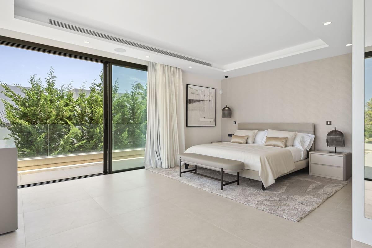 Chalet de 4 habitaciones en Marbella en venta con piscina garaje - 3.950.000 € (Ref: 9509580)