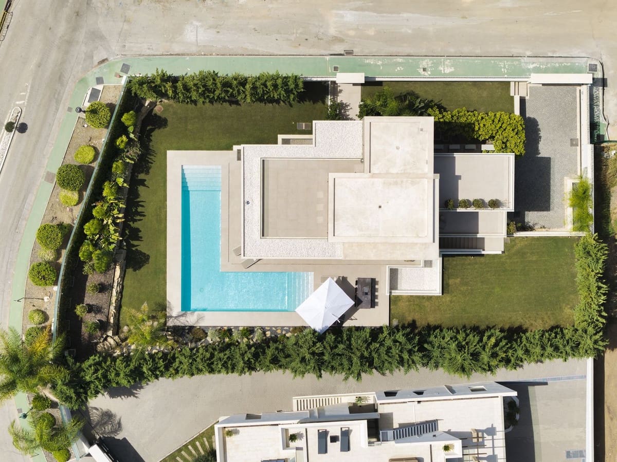 Chalet de 4 habitaciones en Marbella en venta con piscina garaje - 3.950.000 € (Ref: 9509580)