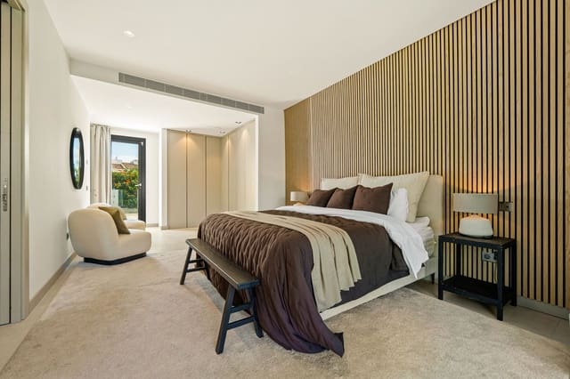 5 bedroom Villa for sale in Nueva Andalucia, Marbella with pool garage - € 4,895,000 (Ref: 9509581)