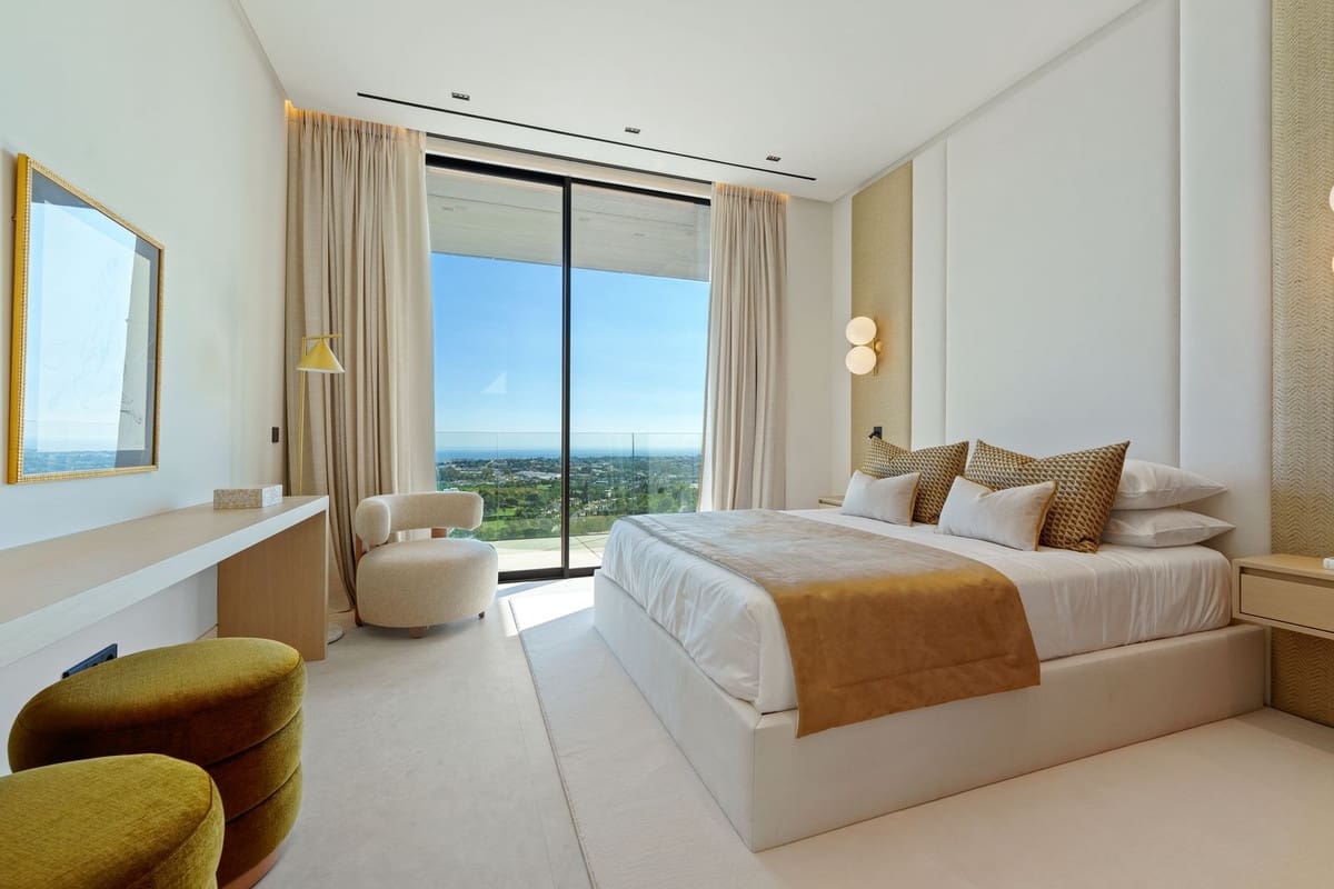 8 soverom Villa til salgs i Benahavis med svømmebasseng garasje - € 19 980 000 (Ref: 9509582)