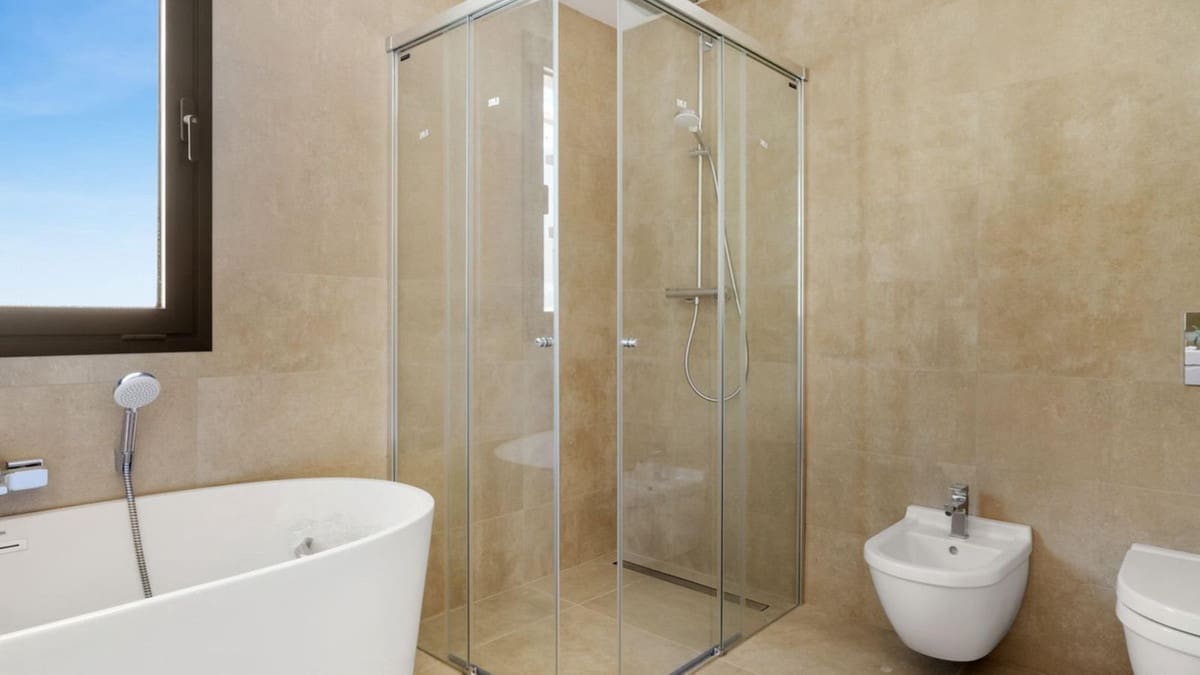 4 bedroom Semi-detached Villa for sale in Benahavis with pool garage - € 1,850,000 (Ref: 9509583)