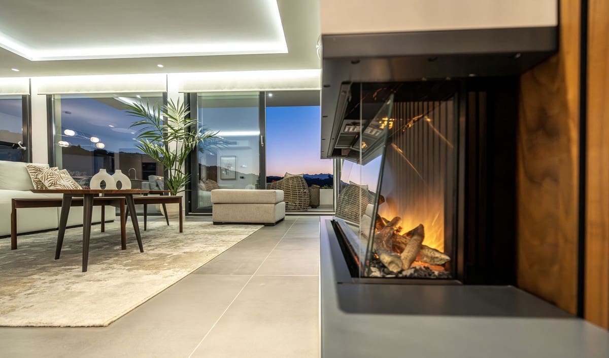 4 bedroom Villa for sale in Mijas with pool - € 1,150,000 (Ref: 9509586)