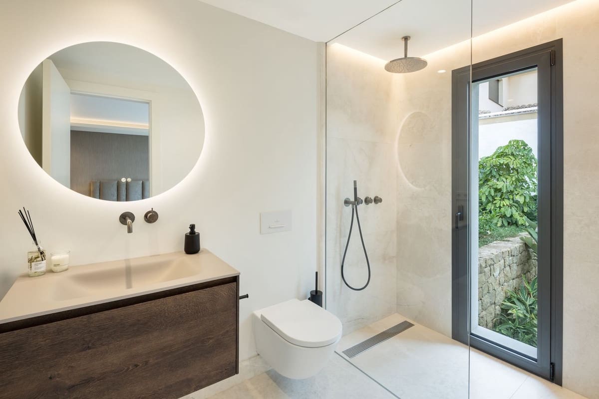 5 bedroom Villa for sale in Marbella with pool garage - € 6,250,000 (Ref: 9509590)