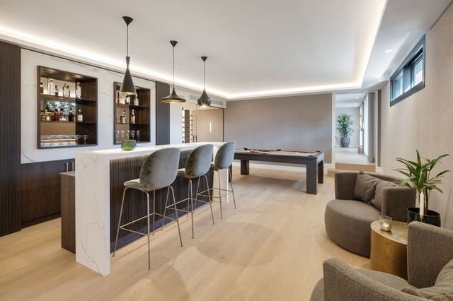 5 slaapkamer Villa te koop in Marbella met zwembad garage - € 6.250.000 (Ref: 9509590)