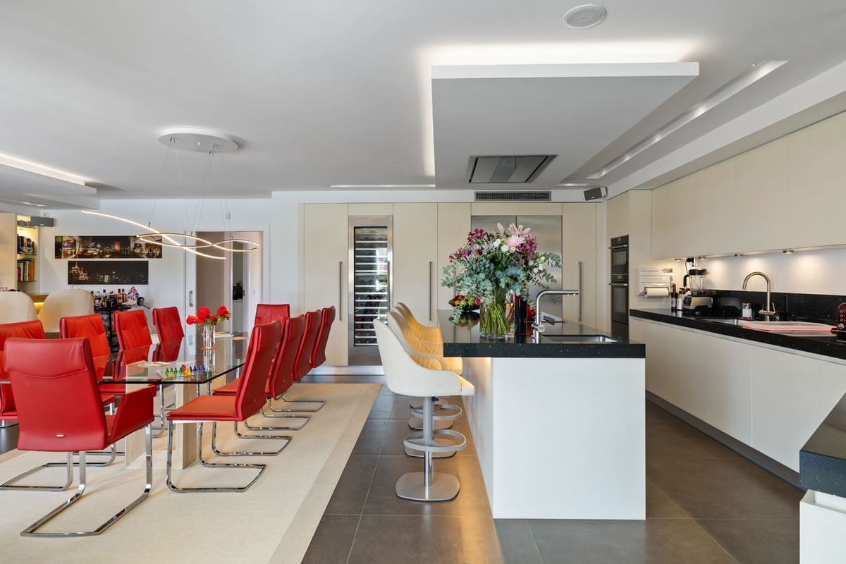 6 bedroom Villa for sale in Marbella with pool garage - € 6,900,000 (Ref: 9509591)