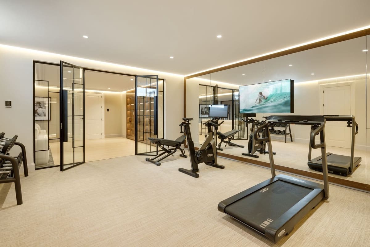 6 quarto Moradia para venda em Marbella com piscina garagem - 10 950 000 € (Ref: 9509593)