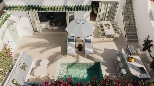 Pareado de 3 habitaciones en Marbella en venta con piscina garaje - 5.995.000 € (Ref: 9509594)