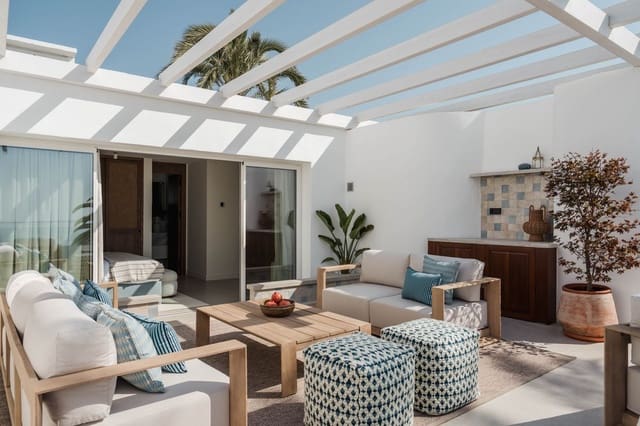 3 bedroom Semi-detached Villa for sale in Marbella with pool garage - € 5,995,000 (Ref: 9509594)